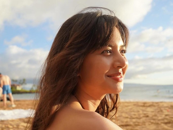 Aurelie Moeremans Tak Gentar Diancam Usai Rilis Broken Strings