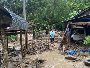 Banjir dan Longsor Terjang Donggala, Jembatan Putus-200 Warga Terisolir
