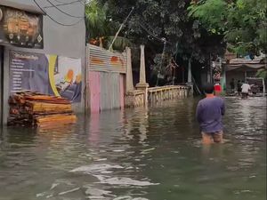 Banjir di Prepedan Kalideres Mulai Surut, Kini Ketinggian Air Capai 30 Cm