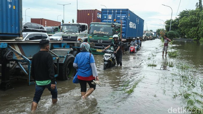 Banjir Jakarta Berangsur Surut, Kini Tersisa 28 RT dan 6 Ruas Jalan Tergenang