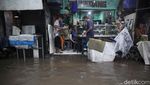 Banjir Rendam Mangga Dua, Jalan Gunung Sahari Ditutup