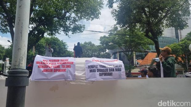 Demo di Surabaya