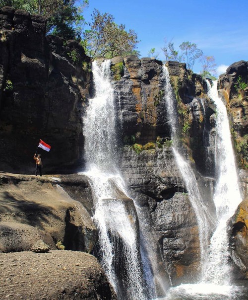 Destinasi wisata Air Terjun Kalemba di Desa Kawuwu, Kecamatan Langgudu, Kabupaten Bima, NTB. (Dok. (Wahid Mewanta, wisatawan di Air Terjun Kalemba)