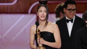 Bukan idol, tapi penguasa chart, itulah EJAE sekarang. Foto: Penske Media via Getty Images/Rich Polk/2026GG