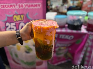 Terinspirasi Tren TikTok, Es Teler Teko di Cengkareng Ini Laris Manis!