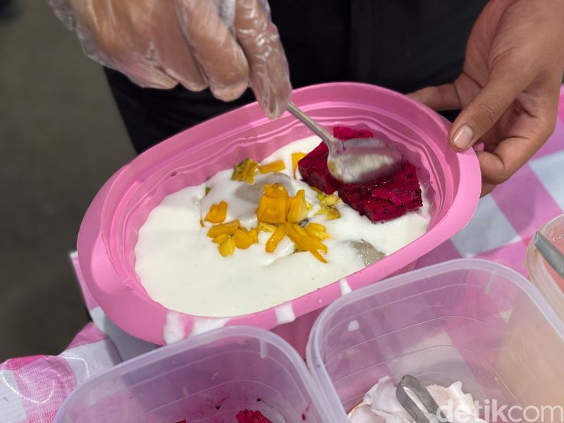 Es teler teko di Cengkareng, Jakarta Barat