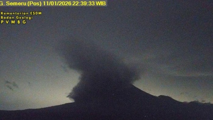 Gunung Semeru Kembali Erupsi, Luncurkan Awan Panas Sejauh 5 Km