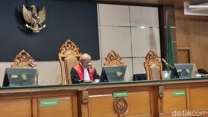 Hakim PN Bandung tolak praperadilan Wawalkot Erwin.
