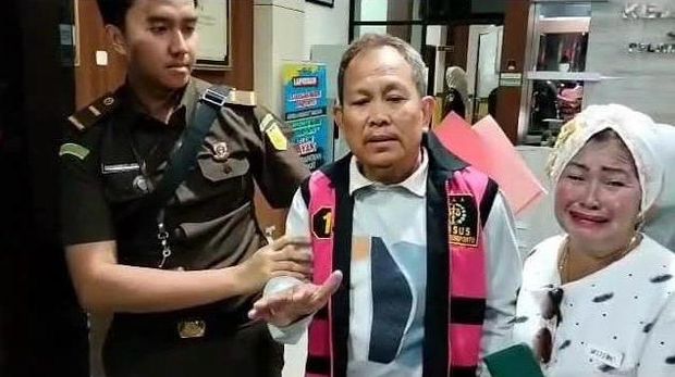 Haruna Dg Talli (rompi pink) terpidana kasus korupsi Pasar Lassang-Lassang, Jeneponto. Dokumen Istimewa