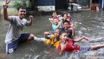 Hujan Reda, Banjir Masih Menggenang di Permukiman Pademangan Timur