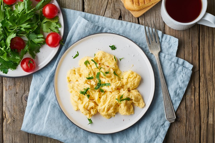 Ilustrasi telur orak-arik