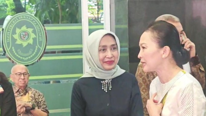Momen Istri, Ortu, hingga Eks Dirut ASDP Ira Puspadewi Hadiri Sidang Nadiem