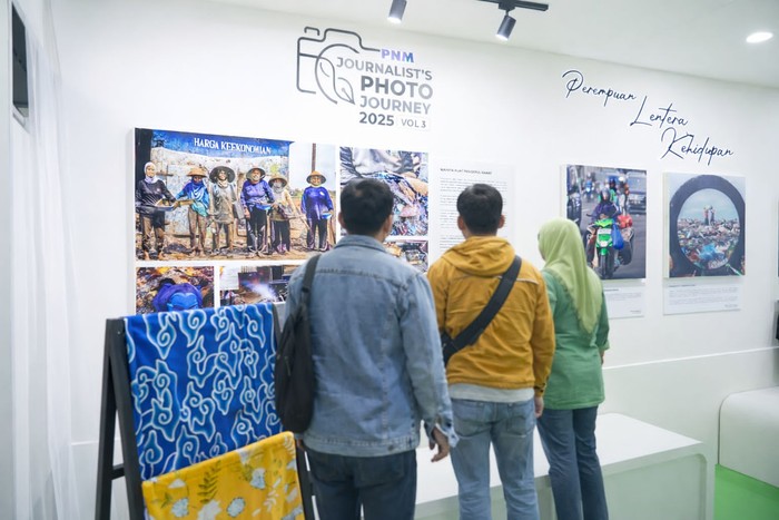 PNM Angkat Perjuangan Perempuan Lewat Pameran Foto di MRT Bundaran HI