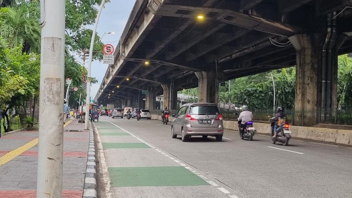 Banjir di Jalan Boulevard dan Yos Sudarso Jakut Surut, Lalin Kembali Normal
