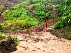 Jalur Bagbagan-Kiaradua Sukabumi Lumpuh Total Akibat Longsor Susulan