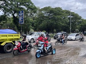 Menyoal Jalan Perintis Makassar Rusak: Anggaran Tinggi, Kualitas Asal Jadi