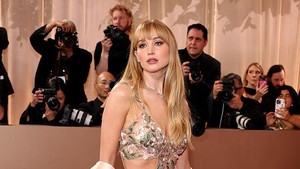 Jennifer Lawrence saat menghadiri ajang Golden Globes Awards 2026. Amy Sussman/Getty Images