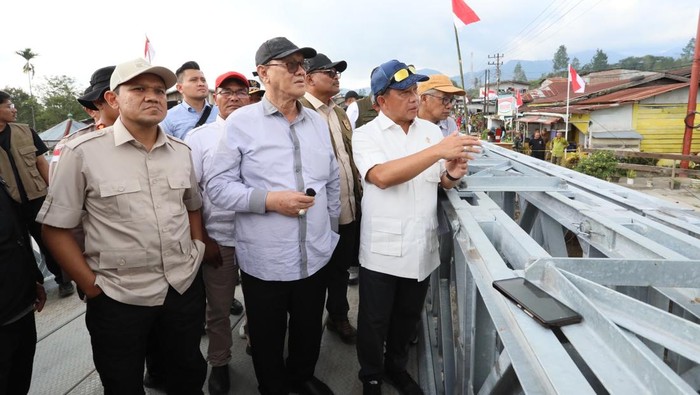 Pastikan Kondisi Pascabencana, Tito Cek Langsung Infrastruktur di Aceh