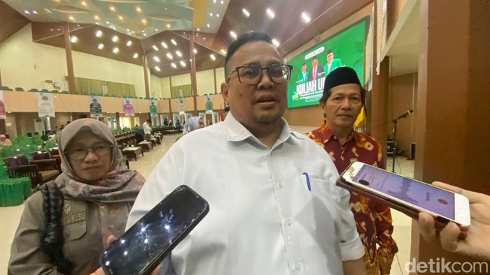 Kuliah Umum di UMI, Ketua Bawaslu Rahmat Bagja Bongkar Mahalnya Biaya Pemilu