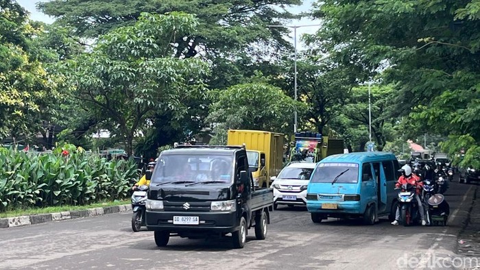 Kondisi Jalan Perintis Kemerdekaan Makassar.