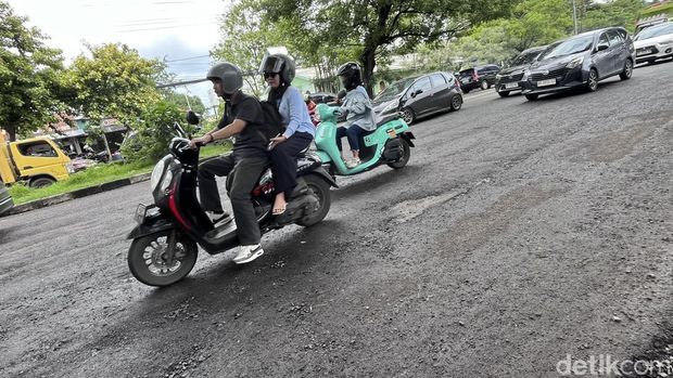Kondisi Jalan Perintis Kemerdekaan Makassar.