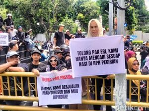 Bukan Madas, Demo Bawa Sapi di DPRD Surabaya Menolak Rencana Ini
