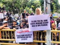 Bukan Madas, Demo Bawa Sapi di DPRD Surabaya Menolak Rencana Ini
