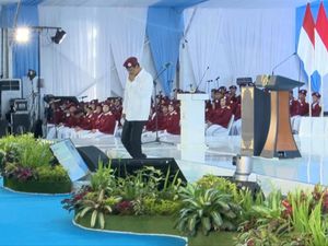 Sekolah Rakyat Diresmikan, Gus Ipul Tak Kuasa Tahan Air Mata-Dikuatkan Prabowo