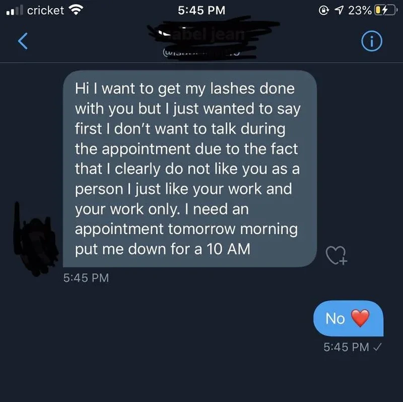 Simpati dan empati dibutuhkan dalam kehidupan, tapi nampaknya tidak semua orang setuju. Buktinya, ada saja yang tingkahnya kayak begini. Hmm.