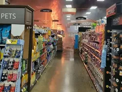 Momen Manusia Bertindak Jahat, Setan Juga Sungkem Kayaknya