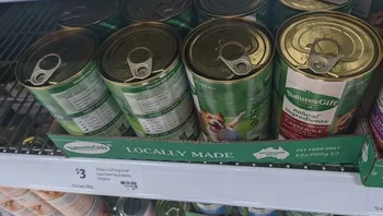 Nggak dibeli tapi dibuka sedikit kaleng-kalengnya. Foto: Wacko1805 via Bored Panda