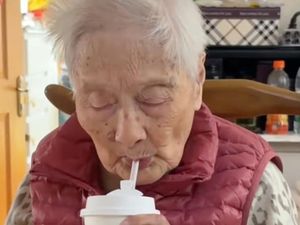 Nenek 100 Tahun Jadi Food Vlogger hingga Tren Pamer Kekayaan Pakai Makanan