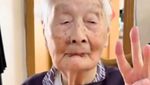 Gokil! Nenek Berusia 100 Tahun Ini Sukses Jadi Food Vlogger Viral