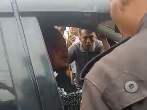 Detik-detik Oknum Polisi Polres Asahan Tabrak Lari Pemotor-Dikejar Warga