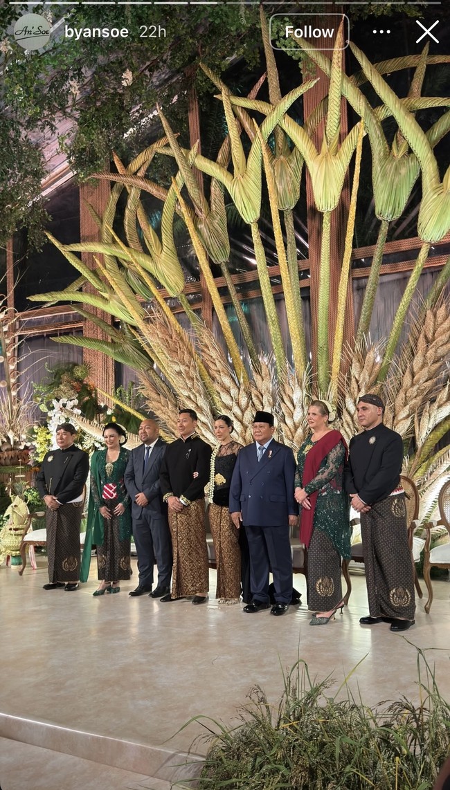 Digelar mewah, acara tersebut dihadiri para tokoh penting. Presiden RI, Prabowo, tampak hadir bersama putranya, Didit Hediprasetyo. Foto: Instagram/@byansoe/@pschuldtz