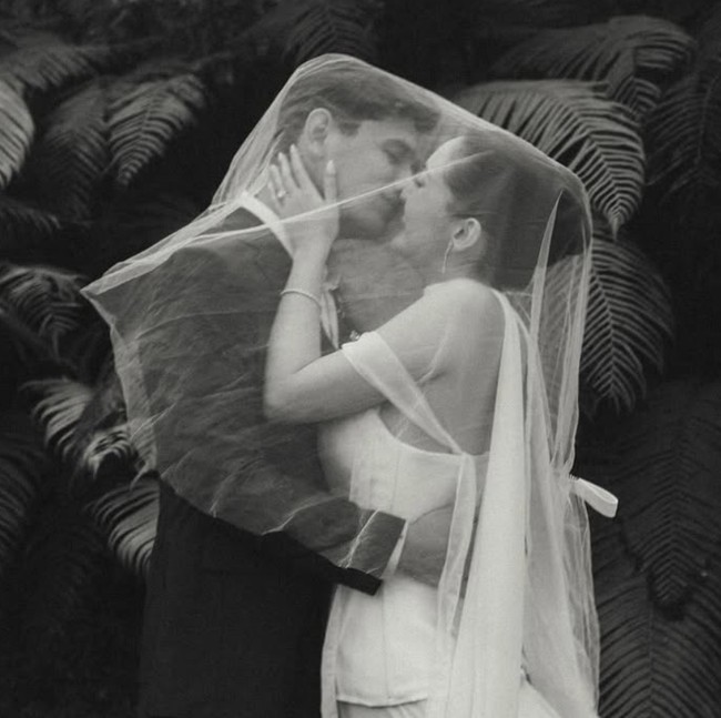 Potret Mesra Prewedding Ranty Maria & Rayn Wijaya, Calon Manten Tampil Elegan