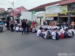Kata Bupati Garut Soal SMA YBHM Disegel Pengusaha