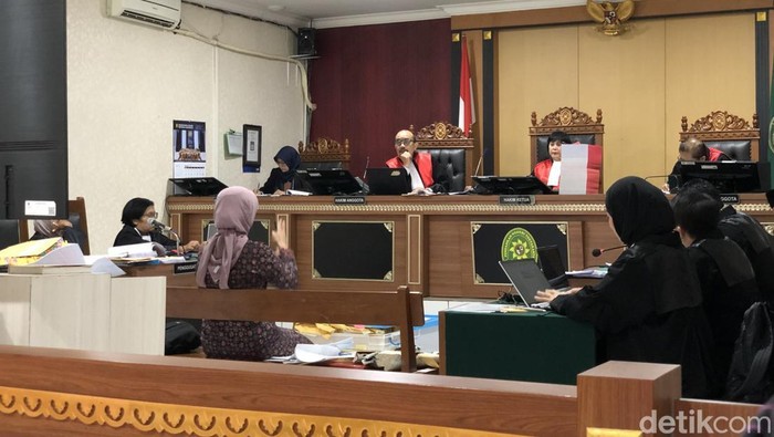 Sidang lanjutan kasus dugaan korupsi Dana Hibah Pariwisata Kabupaten Sleman tahun 2020 di PN Jogja, Senin (12/1/2026).