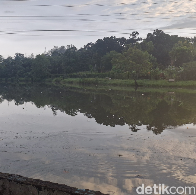 Warga Depok yang Suka Mancing Merapat, Situ Sidomukti Bisa Jadi Pilihan