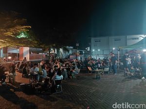 Parkiran Belakang DPRD Majalengka Jadi Spot Nongkrong Hits Baru