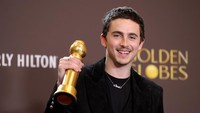 Totalitas Akting! Timothee Chalamet 'Rusak' Penglihatan Demi 'Marty Supreme'