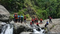 Tim ekspedisi bersiap menghadapi tantangan 45 kilometer.