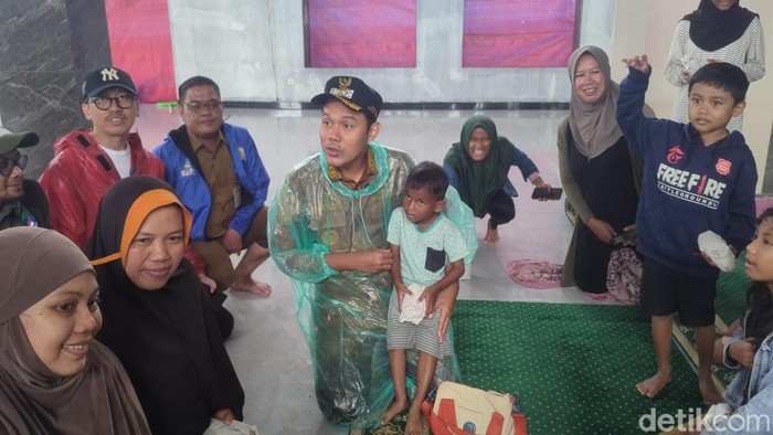 Pemkot Serang Penuhi Kebutuhan Korban Banjir, Buka Dapur Umum-Pasok Makanan