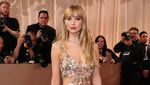 10 Gaya Artis di Golden Globe yang Bikin Gagal Paham!