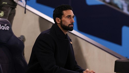MANCHESTER, ENGLAND - DECEMBER 16: Alvaro Arbeloa, head coach of Real Madrid Castilla, during the Premier League International Cup match between Manchester City U21 and Real Madrid Castilla at Joie Stadium on December 16, 2025 in Manchester, England. (Photo by James Gill - Danehouse/Getty Images)