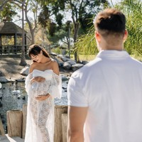 Tampil simpel seperti biasanya, wanita berdarah Indonesia-Belgia itu terlihat cantik dengan rambut panjang berponi yang diikat setengah. Everything I’ve survived led me here, tulis Aurelie dalam keterangan unggahannya. Foto: Instagram/@aurelie