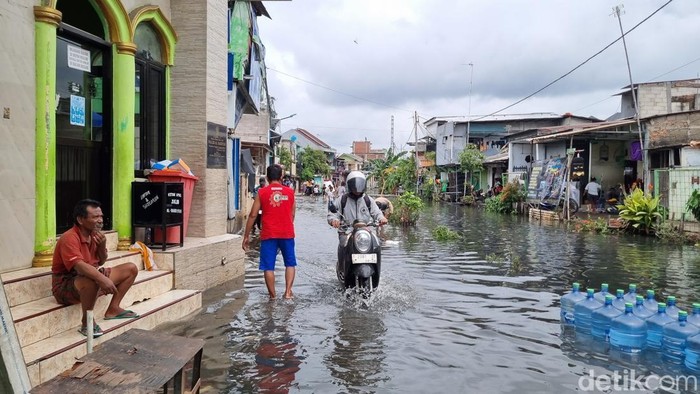 Update Banjir Jakarta: 3 RT Masih Terendam, 1.685 Orang Mengungsi