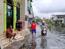 Banjir di Jakut, Warga Cerita Kakek Kecebur ke Kali Saat Nyeberang Jembatan