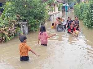 2 Kecamatan di Pandeglang Masih Terendam Banjir, 100 Orang Mengungsi