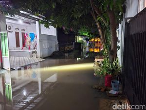 Tanggul Jebol-Kali Meluap, Perum Persada Kota Serang Banjir